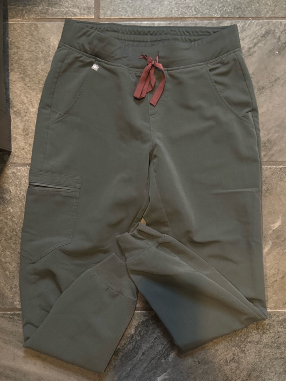 Figs Bonsai Scrub Joggers